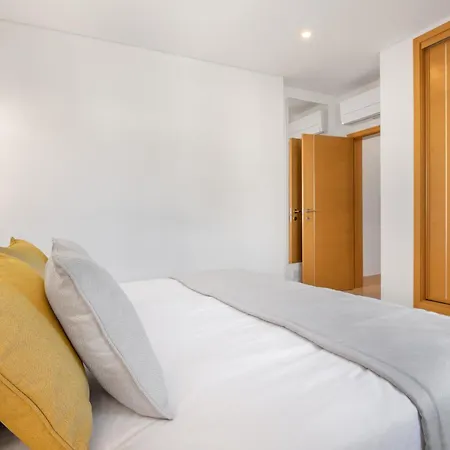 Apartman Ocean & Beach 4 With Pool By Homing