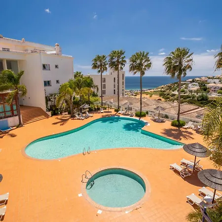 Ocean & Beach 4 With Pool By Homing Apartman *