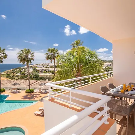 Ocean & Beach 4 With Pool By Homing Apartman *