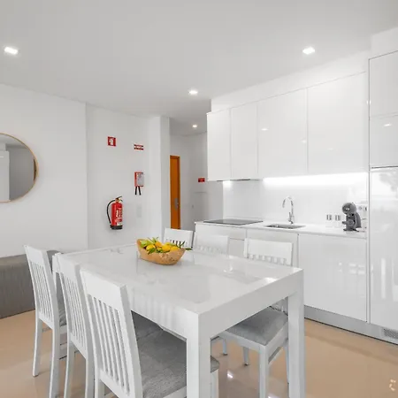 Apartamento Ocean & Beach 4 With Pool By Homing *